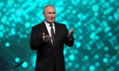 RUSSIE: POUTINE TABLE SUR UNE CROISSANCE DE 4,7% EN 2021