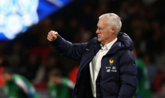 Le sélectionneur Didier Deschamps lors du match France-Ukraine comptant pour les qualifications de la zone Europe, le 13 novembre 2025 au Parc des Princes  ( AFP / FRANCK FIFE )