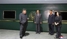Kim Jong Un avant de partir pour Pékin, le 01 Septembre 2025 à Pyongyang, photo fournie par l'agence de presse nord-coréenne Korean Central News Agency (KCNA) ( KCNA VIA KNS / STR )