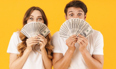 Hommes et femmes ont-ils le même rapport à l'argent ? (Crédits photo : Adobe Stock -  )