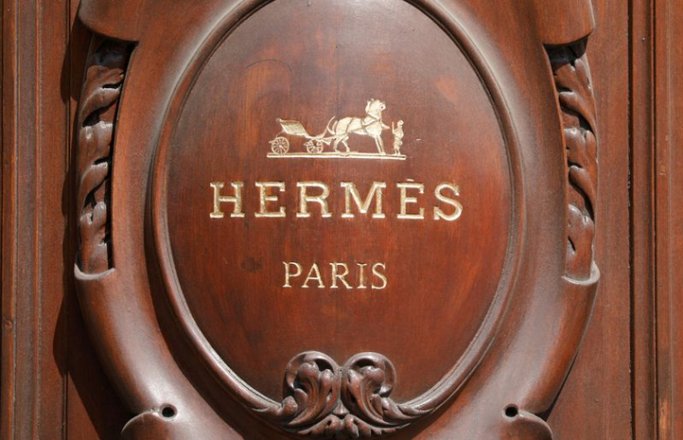 HERMÈS VOIT SES RÉSULTATS BONDIR AU PREMIER SEMESTRE
