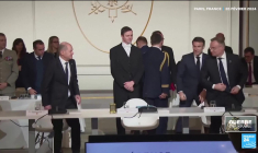 Zelensky appelle l'Occident à "user de tous les moyens" pour contraindre Moscou à la paix