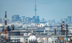 Vue de la zone industrielle de Tokyo, depuis la plateforme d'observation de Kawasaki Marien à Kawasaki, dans la préfecture de Kanagawa, le 17 août 2026 au Japon ( AFP / Philip FONG )