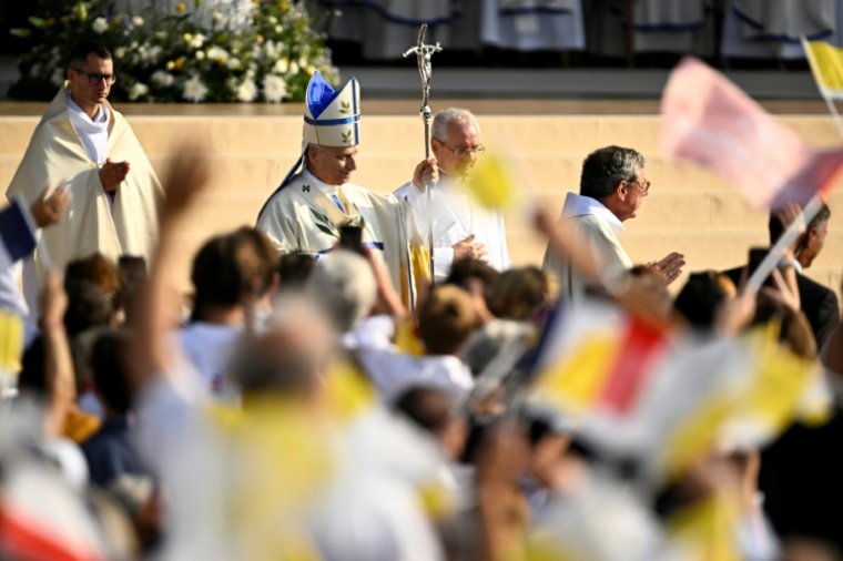 Le pape Léon XIV après la messe en plein air célébrée place de la Concorde à Paris le 26 septembre 2026 ( AFP / JULIEN DE ROSA )