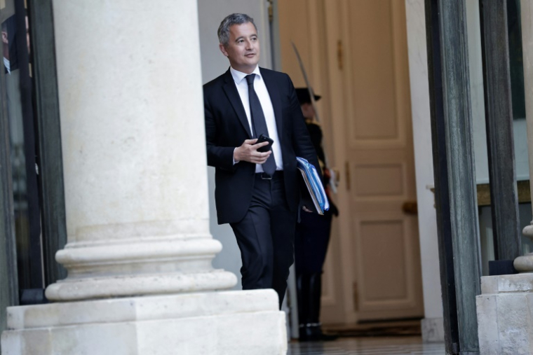 Le ministre de la Justice Gérald Darmanin à la sortie de l'Elysée, le 21 avril 2025 à Paris ( AFP / STEPHANE DE SAKUTIN )