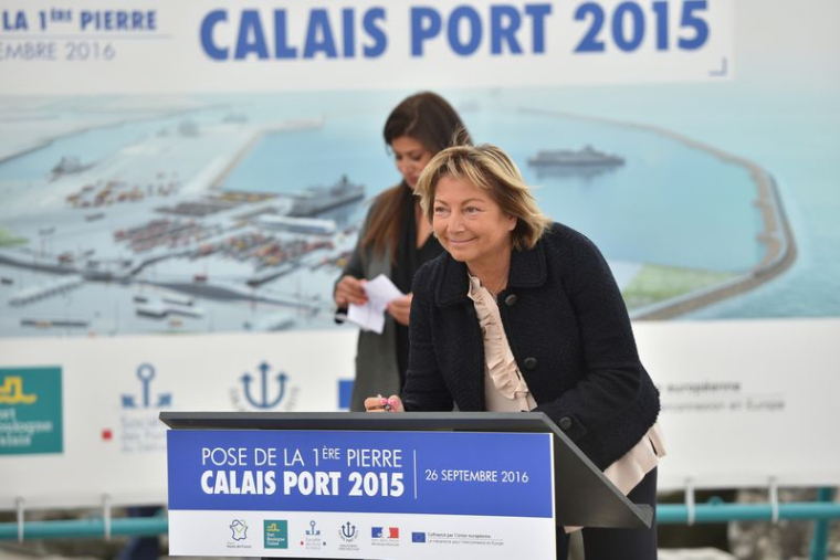 LA MAIRE DE CALAIS NATACHA BOUCHART (LR) APPORTE SON SOUTIEN À MACRON