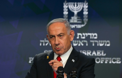 Le Premier ministre israélien Benjamin Netanyahu lors d'une conférence de presse à Jérusalem, le 21 mai 2025 ( POOL / Ronen Zvulun )