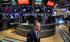 WALL STREET OUVRE EN ORDRE DISPERSÉ