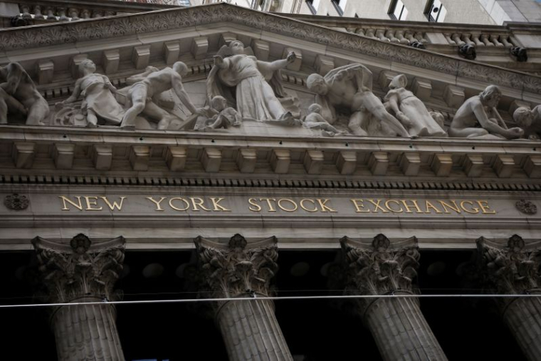 WALL STREET OUVRE EN ORDRE DISPERSÉ