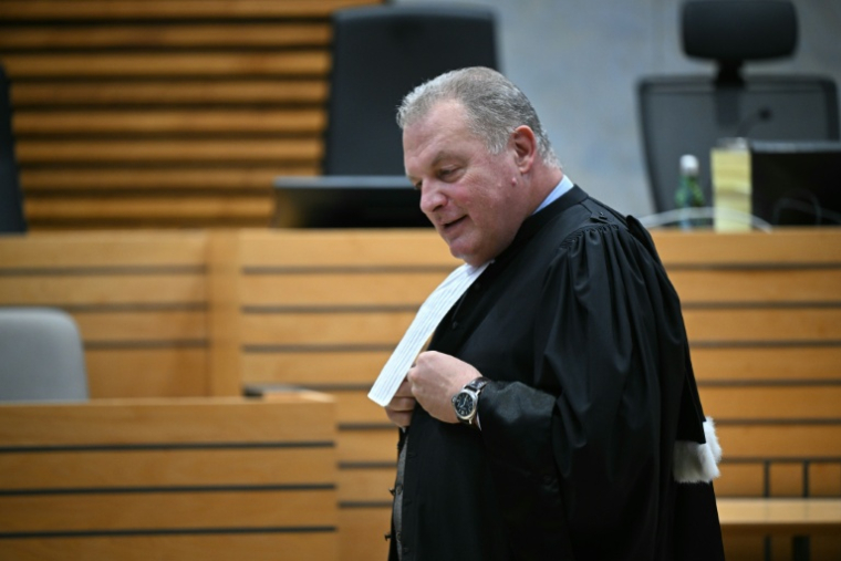 Laurent Boguet, avocat des enfants de Delphine et Cédric Jubillar, à Albi, le 13 octobre 2025 ( AFP / Lionel BONAVENTURE )