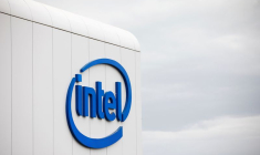 INTEL AFFICHE DES PRÉVISIONS SUPÉRIEURES AUX ATTENTES