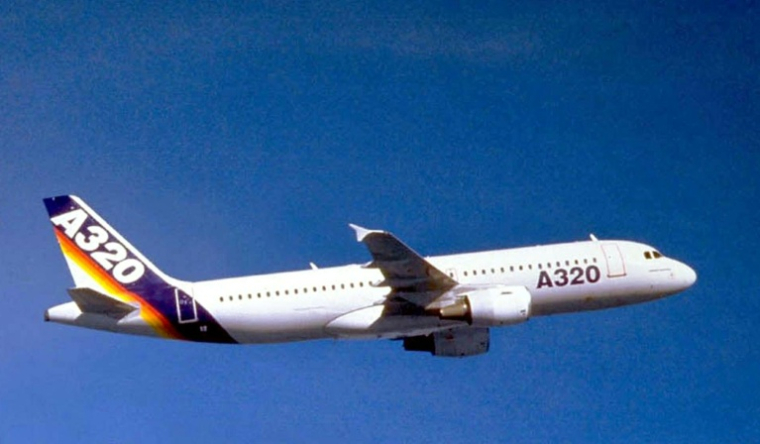Un avion Airbus A320 à Toulouse, le 3 février 2001 ( AFP / PASCAL PAVANI )