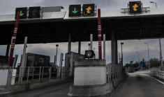 Sur l'autoroute A7 à la hauteur de Reventin-Vaugris dans l'Isère, le 27 janvier 2023 ( AFP / JEAN-PHILIPPE KSIAZEK )