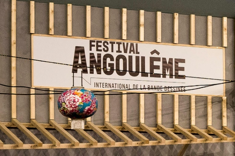 À défaut de choisir entre eux, l'association propriétaire du festival de BD d'Angoulême (FIBD), menacé de boycott de sa prochaine édition, a prôné samedi le rapprochement des deux candidats à sa future organisation ( AFP / YOHAN BONNET )