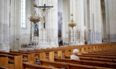 FRANCE: PREMIER DIMANCHE DE RÉOUVERTURE POUR LES LIEUX DE CULTE