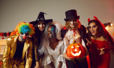 Déguisements, maquillage, décorations de table… Préparez une journée festive inoubliable pour vos enfants! ( crédit photo : Shutterstock )