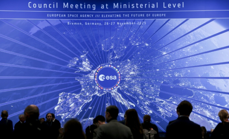 Le logo de l'ESA lors de la réunion ministérielle de l'Agence spatiale européenne (ESA) au Centre des congrès de Brême, dans le nord de l'Allemagne, le 26 novembre 2025 ( AFP / FOCKE STRANGMANN )