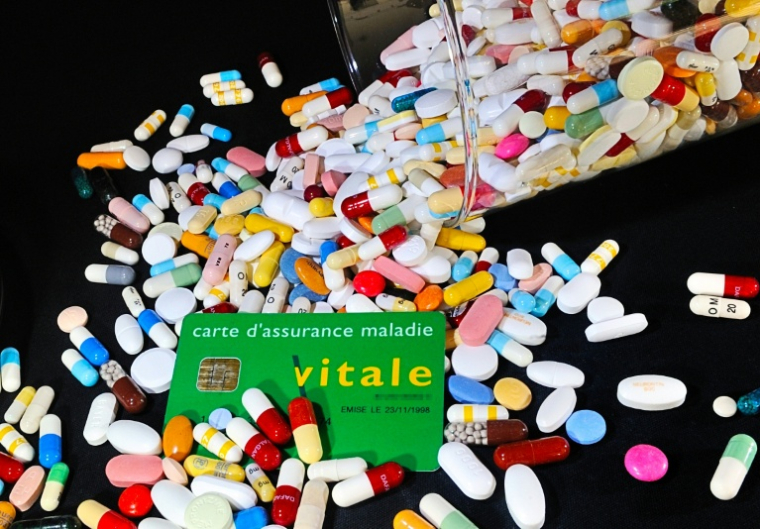 Maladies chroniques: trop de patients "décrochent" de leur traitement, alertent des experts ( AFP / PHILIPPE HUGUEN )