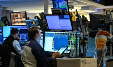 Des opérateurs à la Bourse de New York le 15 juillet 2025 ( AFP / ANGELA WEISS )