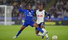Un joueur de Leicester marque l’un des buts de l’année