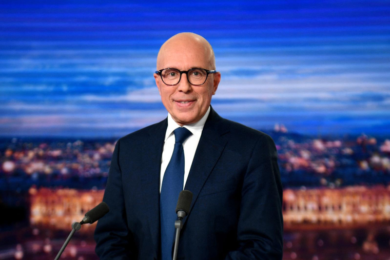 Le président des Républicains Eric Ciotti, le 11 décembre 2022, sur le plateau de TF1. ( POOL / CHRISTOPHE ARCHAMBAULT )