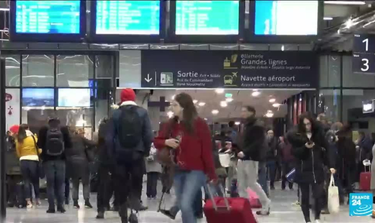 Grèves SNCF : des centaines de trains supprimés à Noël, le gouvernement met la pression sur la SNCF