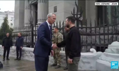 Les alliés de l'Ukraine coordonnent leur aide militaire, sous pression de Zelensky