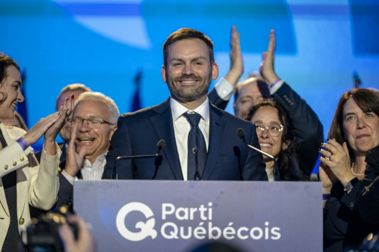 Le chef du Parti québécois (PQ), Paul St-Pierre Plamondon, après sa victoire en tant que futur Premier ministre du Québec, le 5 octobre 2026 à Montréal ( AFP / ANDREJ IVANOV )