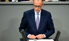 Le chancelier allemand Friedrich Merz s'adresse au Bundestag, la chambre basse du Parlement allemand, le 16 octobre 2025 ( AFP / Tobias SCHWARZ )