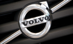 VOLVO: PROFIT NETTEMENT SUPÉRIEUR AUX ATTENTES AU 1ER TRIMESTRE