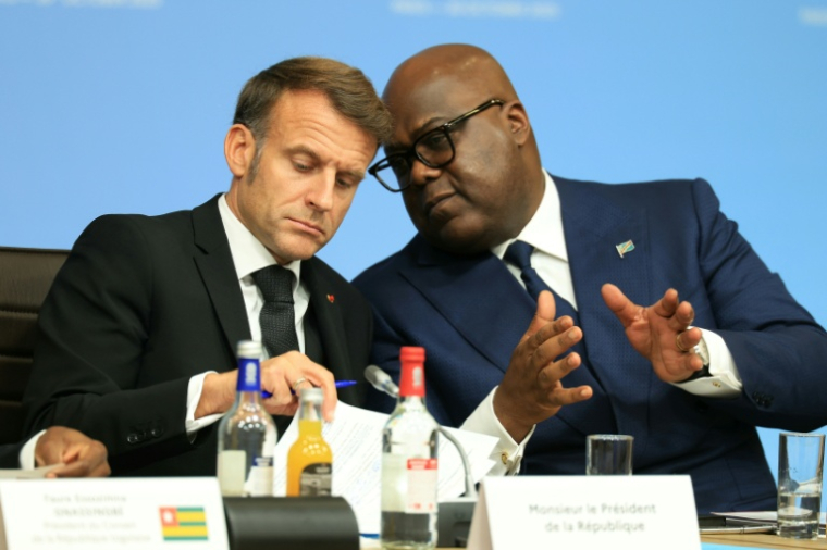 Le président français Emmanuel Macron et son homologue de la République démocratique du Congo Felix Tshisekedi lors de la conférence des Grands Lacs à Paris, le 30 octobre 2025 ( POOL / Alain JOCARD )
