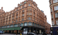 Vue du grand magasin Harrods, à Londres