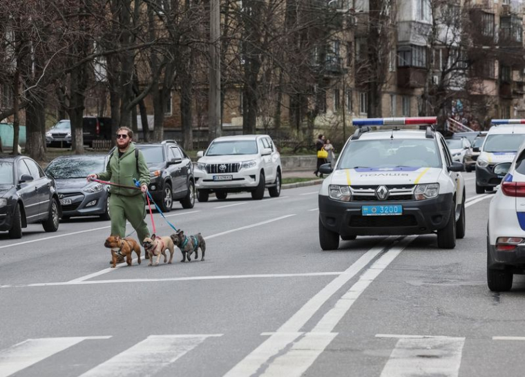 Zone proche du site d'un tir de missile russe à Kyiv