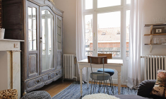 "À condition d’acquérir un appartement dans une zone touristique, qui réponde aux besoins de la clientèle ciblée, la location en meublé vous rapportera en moyenne 15% de plus que la location d’un appartement sans mobilier." (crédit : Adobe Stock)