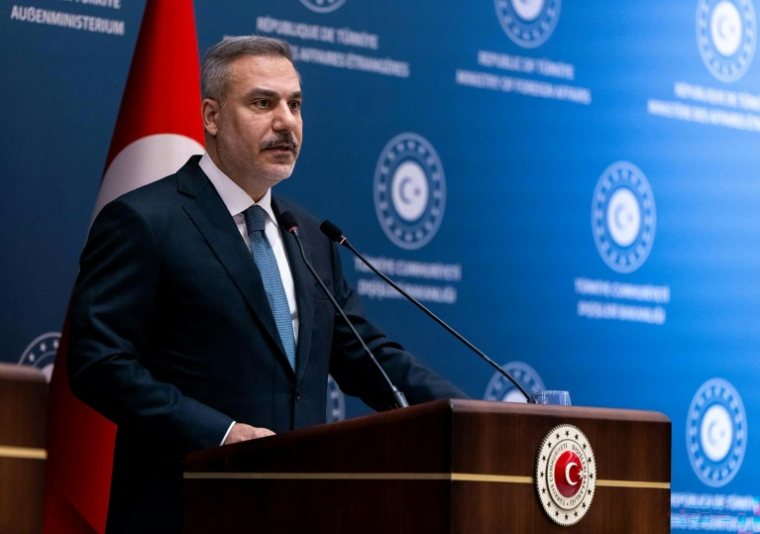 Photo diffusée par le ministère turc des Affaires étrangères montrant le chef de la diplomatie turque, Hakan Fidan, le 30 janvier 2026 à Istanbul ( Ministère turc des Affaires étrangères / Handout )