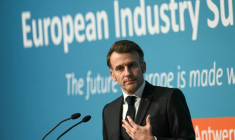 Le président Emmanuel Macron lors de son discours devant les industriels à Anvers le 11 février 2026 ( AFP / NICOLAS TUCAT )