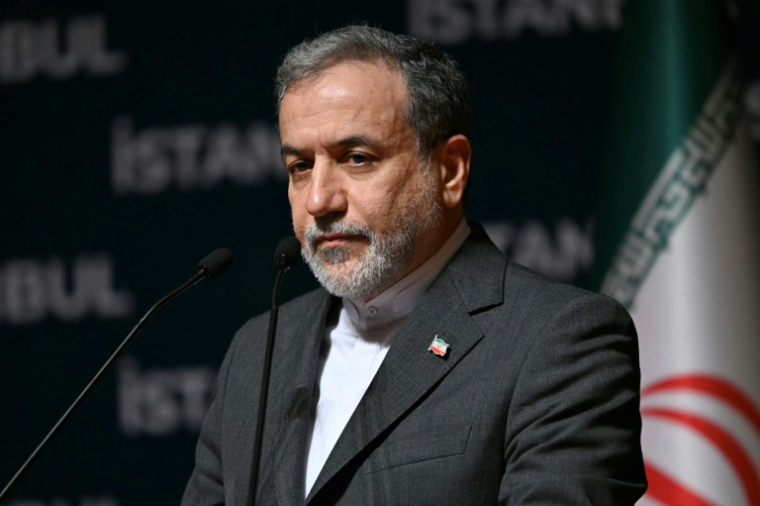 Le ministre iranien des Affaires étrangères Abbas Araghchi à Istanbul, le 22 juin 2025 ( AFP / OZAN KOSE )