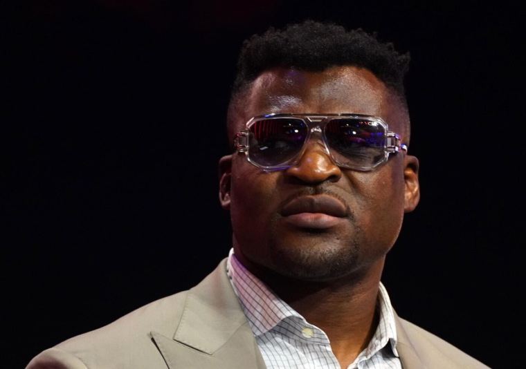 Francis Ngannou claque un énorme billet sur la victoire du Cameroun à la CAN