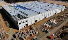 ALLEMAGNE: LA POLICE ENQUÊTE SUR UN POSSIBLE INCENDIE CRIMINEL SUR LE SITE DE TESLA