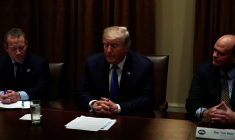 TRUMP BLOQUE UNE OPA SOUTENUE PAR LA CHINE SUR UNE FIRME DE SEMI-CONDUCTEURS