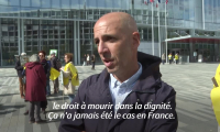 Le suicide assisté au cœur du procès à Paris de militants de l'aide à mourir