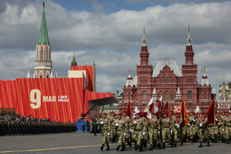 Des militaires russes lors du défilé traditionnel sur la place Rouge à Moscou le 9 mai 2026, marquant la capitulation de l'Allemagne nazie ( AFP / STRINGER )