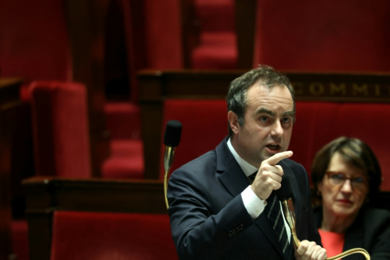 Le Premier ministre Sébastien Lecornu prononce un discours à l'Assemblée nationale, à Paris, le 14 janvier 2026 ( AFP / Alain JOCARD )