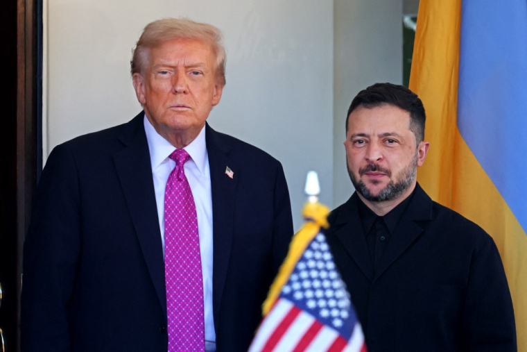 Donald Trump et Volodymyr Zelensky, à Washington DC, en octobre 2025 ( AFP / TOM BRENNER )