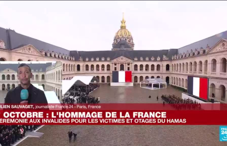 Hommage aux victimes du 7 octobre : émotion des familles dans la cour des Invalides