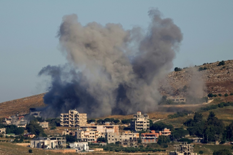 Photo prise dans la région de Marjayoun, dans le sud du Liban, montrant la fumée d'une frappe israélienne sur le village de Kfar Tebnit, le 3 juin 2026 ( AFP / - )