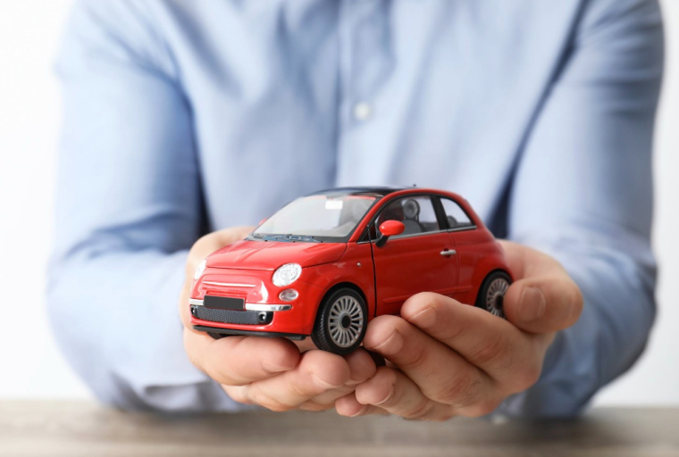 Les tarifs des assurances vont-ils augmenter en 2022 ? ( Crédits: © New Africa - stock.adobe.com)