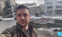 Guerre en Ukraine : "Je n'ai peur de personne", assure le président Volodymyr Zelensky