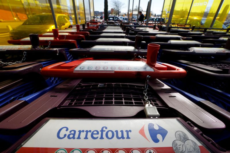 FRANCE: CARREFOUR ACCEPTE DE SUSPENDRE LE "BLACK FRIDAY"