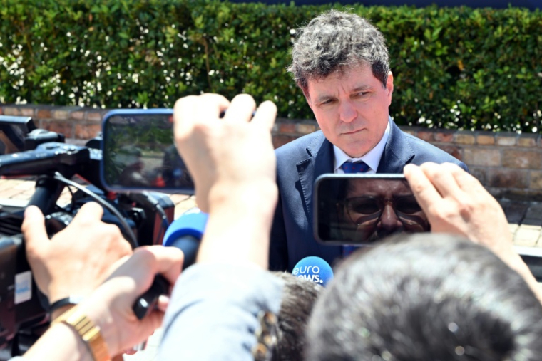 Le président roumain Nicusor Dan s'exprime devant la presse le 5 juin 2026 à Tivat (Monténégro) ( AFP / Elvis BARUKCIC )